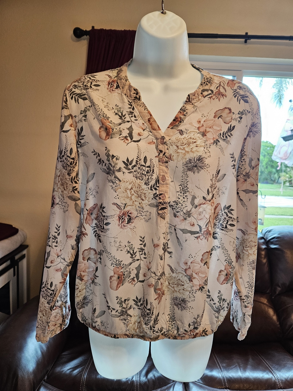 Reserved Floral Split-Neck Blouse - Blush & Sage